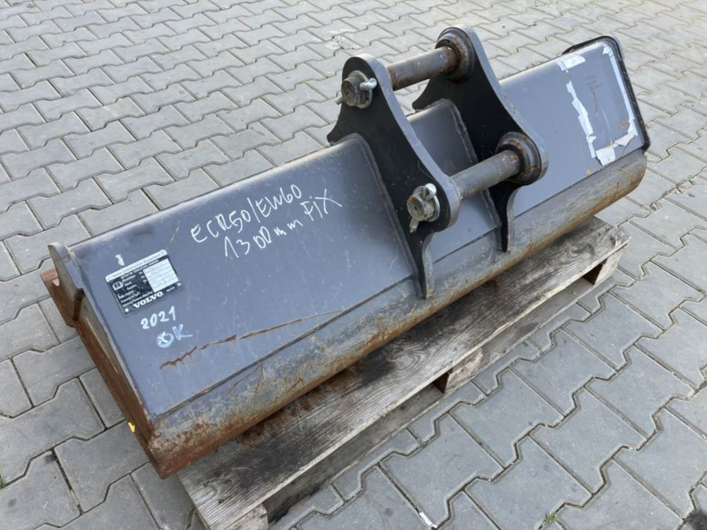 Volvo Böschungslöffel starr - Экскаватор-погрузчик: фото 2 Volvo Böschungslöffel starr - Экскаватор-погрузчик: фото 2