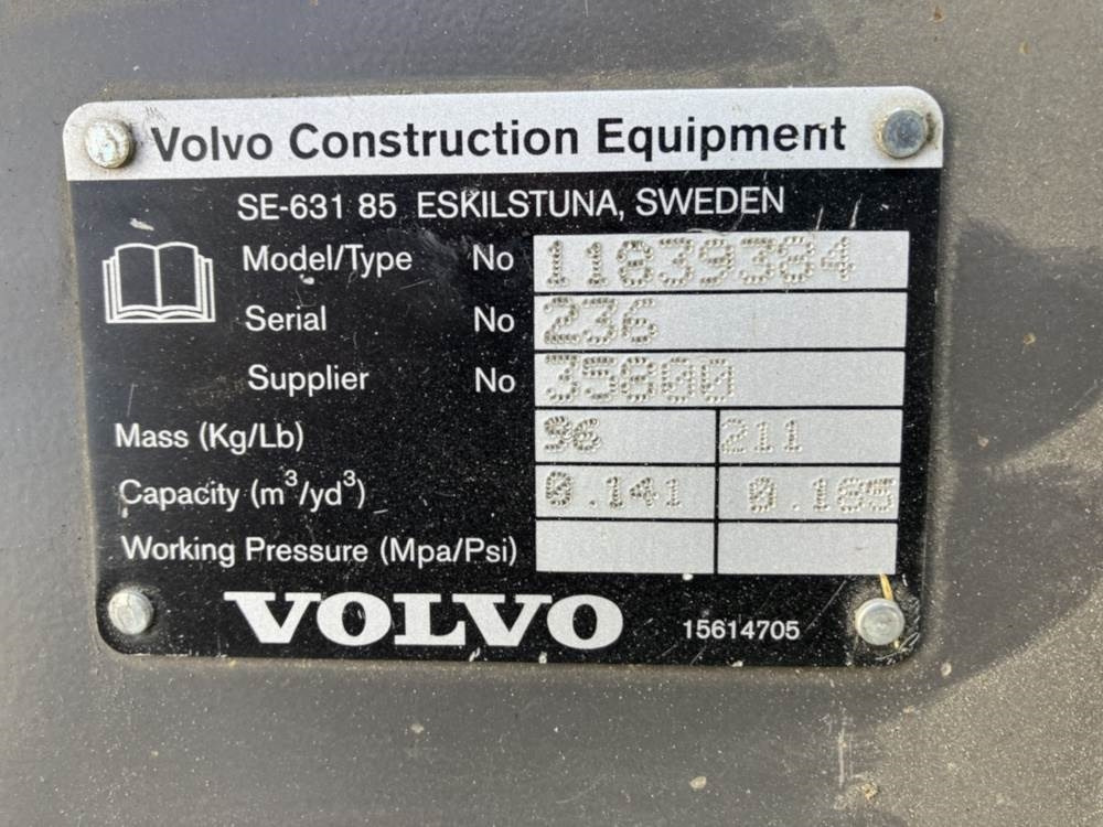 Volvo Böschungslöffel starr - Festanbau - Экскаватор-погрузчик: фото 4 Volvo Böschungslöffel starr - Festanbau - Экскаватор-погрузчик: фото 4