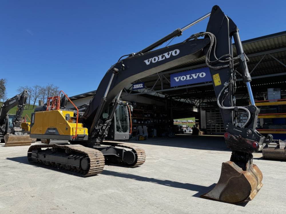 Volvo EC300ENL - Гусеничный экскаватор: фото 1 Volvo EC300ENL - Гусеничный экскаватор: фото 1