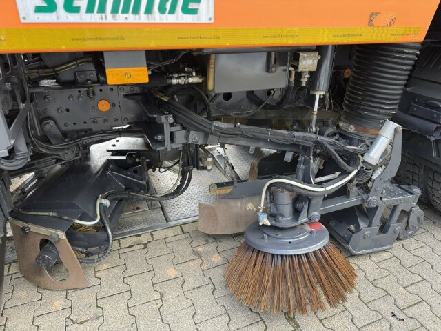 Mercedes-Benz Atego 1324 4x2 Kehrmaschine Schmidt SKF S7B 7 m³ - Подметально-уборочная машина: фото 3 Mercedes-Benz Atego 1324 4x2 Kehrmaschine Schmidt SKF S7B 7 m³ - Подметально-уборочная машина: фото 3