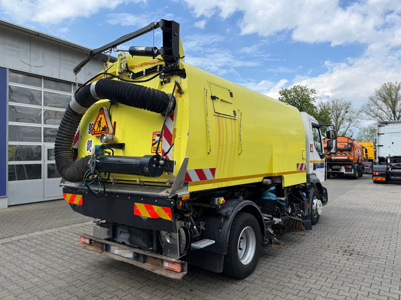 Renault Kehrmaschine Euro 6 SEMAT 6 m³ - Подметально-уборочная машина: фото 3 Renault Kehrmaschine Euro 6 SEMAT 6 m³ - Подметально-уборочная машина: фото 3