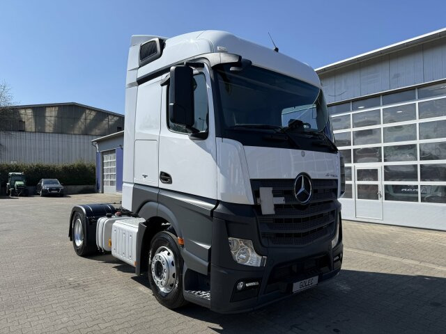Mercedes-Benz Actros 1845 LS SZM 4x2 Kipphydraulik Retarder - Тягач: фото 1 Mercedes-Benz Actros 1845 LS SZM 4x2 Kipphydraulik Retarder - Тягач: фото 1