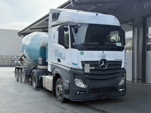 Mercedes-Benz Actros 1845 SZM 4x2 Retarder Kipph. - Тягач: фото 1 Mercedes-Benz Actros 1845 SZM 4x2 Retarder Kipph. - Тягач: фото 1