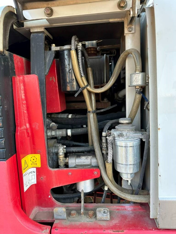 Колёсный экскаватор Takeuchi TB 175 W 8,7 ton. Klima Turbo 77 PS: фото 20 Колёсный экскаватор Takeuchi TB 175 W 8,7 ton. Klima Turbo 77 PS: фото 20