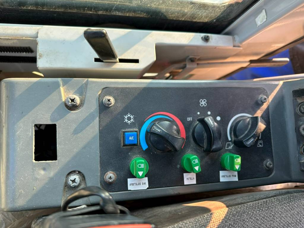 Колёсный экскаватор Takeuchi TB 175 W 8,7 ton. Klima Turbo 77 PS: фото 10 Колёсный экскаватор Takeuchi TB 175 W 8,7 ton. Klima Turbo 77 PS: фото 10