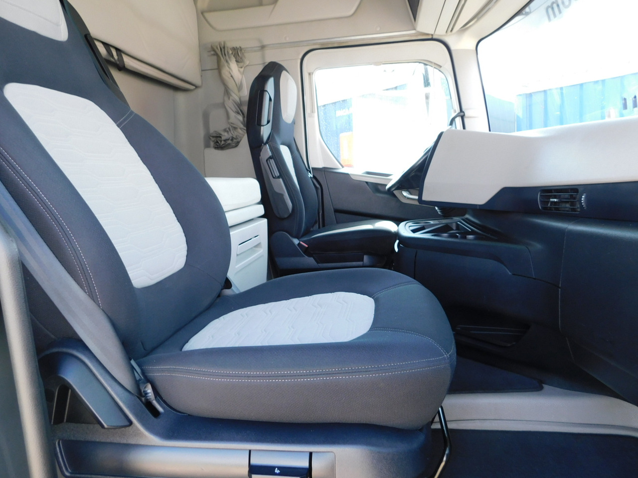 Ford F max 4x2 scab e6 12s2620 - Тягач: фото 5 Ford F max 4x2 scab e6 12s2620 - Тягач: фото 5