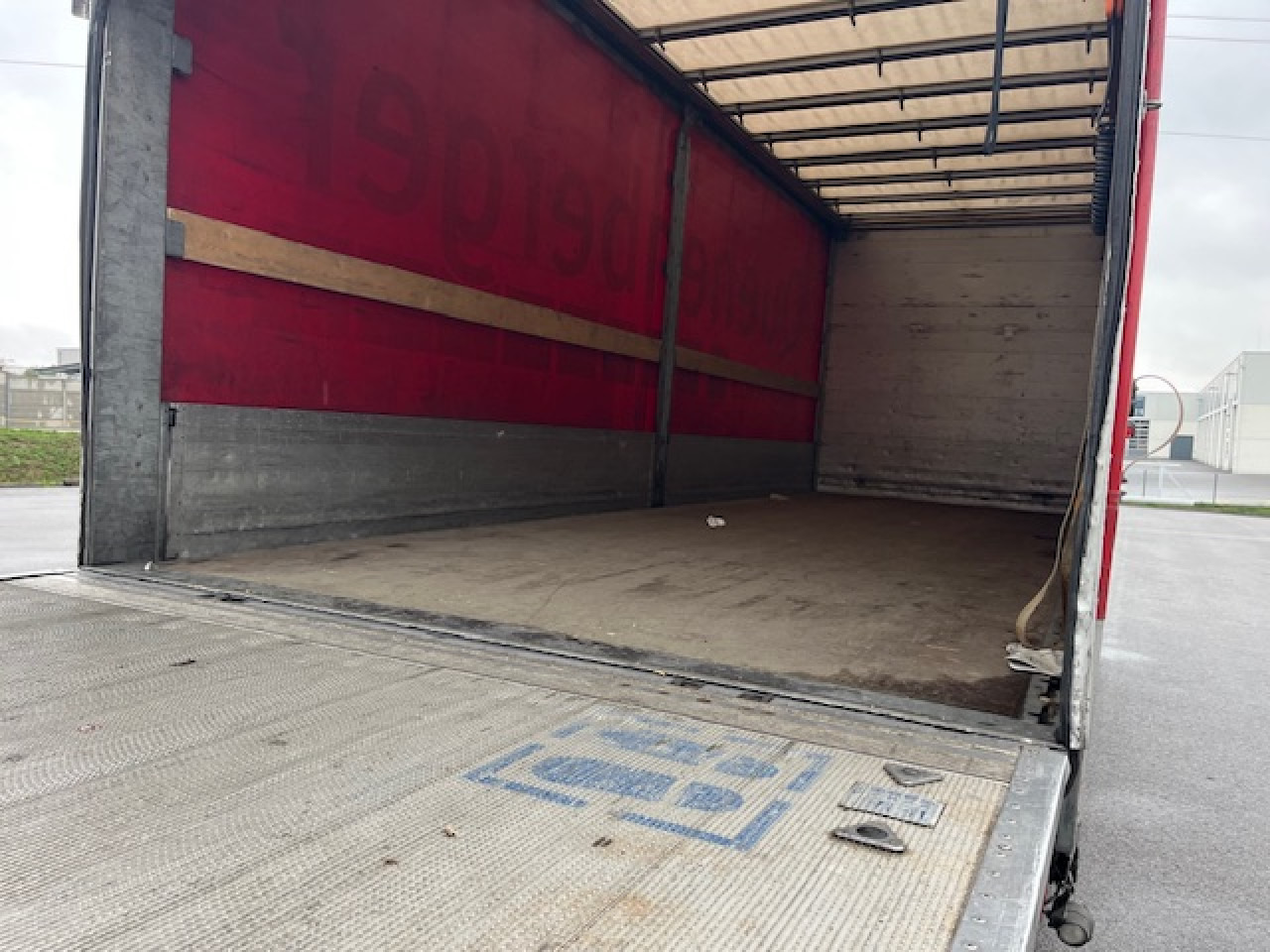 MAN TGM 18.320 4x2 BL Durchladbar - mit Tandemhänger - Тентованный грузовик: фото 3 MAN TGM 18.320 4x2 BL Durchladbar - mit Tandemhänger - Тентованный грузовик: фото 3