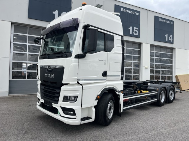 MAN TGX 26.470 6x2-4 LL - alle Achsen neu bereift AHK - Грузовик-контейнеровоз/ Сменный кузов: фото 1 MAN TGX 26.470 6x2-4 LL - alle Achsen neu bereift AHK - Грузовик-контейнеровоз/ Сменный кузов: фото 1