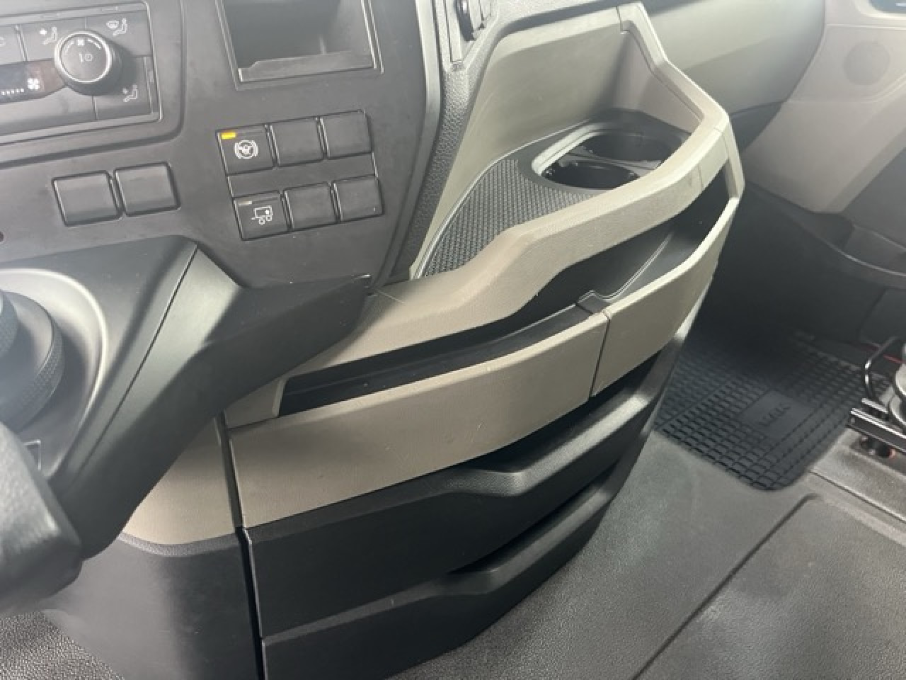 MAN TGX 18.510 4x2 LL SA Euro6 Retarder Klima ZV - Тягач: фото 3 MAN TGX 18.510 4x2 LL SA Euro6 Retarder Klima ZV - Тягач: фото 3