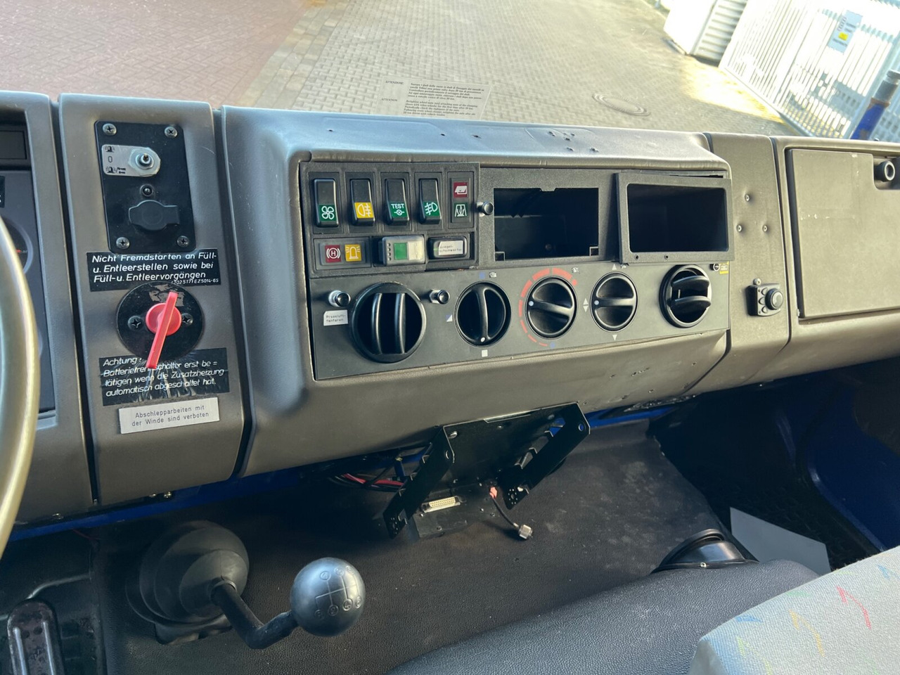 120-23 AW 4x4 Doka 120-23 AW 4x4 Doka, V8-Motor, Mannschaftswagen 16 Sitze, Seilwinde - Пожарная машина: фото 2 120-23 AW 4x4 Doka 120-23 AW 4x4 Doka, V8-Motor, Mannschaftswagen 16 Sitze, Seilwinde - Пожарная машина: фото 2