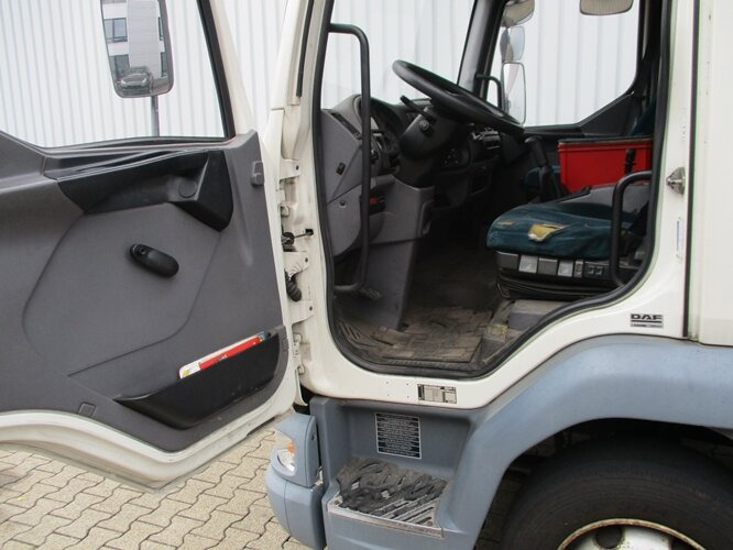 Фото интерьера 1: DAF DAF AE 45.150 LF Plane Spriegel LBW DAF AE 45.150 LF 4x2, Plane Spriegel LBW в лизинг DAF DAF AE 45.150 LF Plane Spriegel LBW DAF AE 45.150 LF 4x2, Plane Spriegel LBW