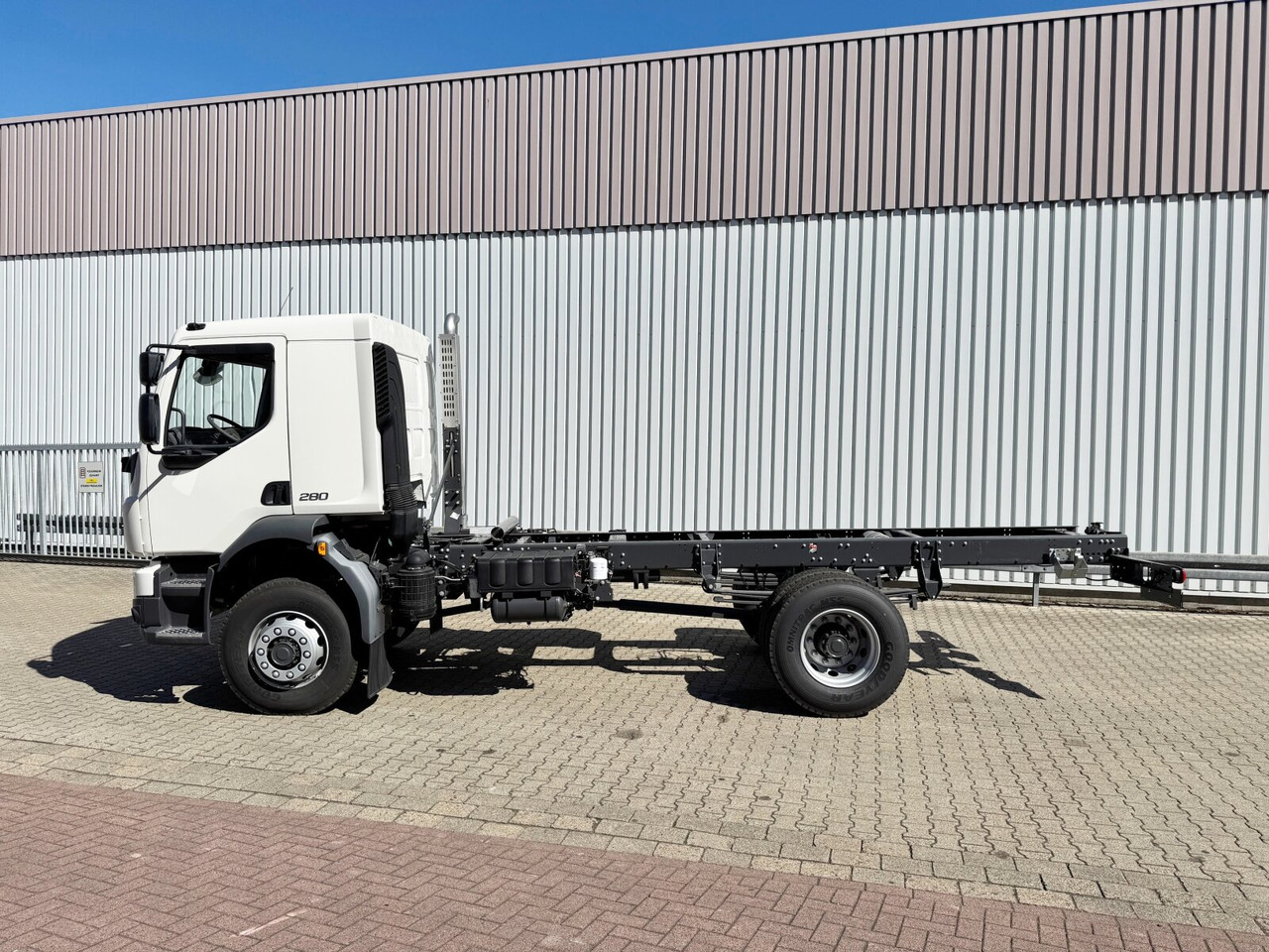 Новый Грузовик-шасси FL 280 4x4 FL 280 4x4, Nebenantrieb: фото 14 Новый Грузовик-шасси FL 280 4x4 FL 280 4x4, Nebenantrieb: фото 14