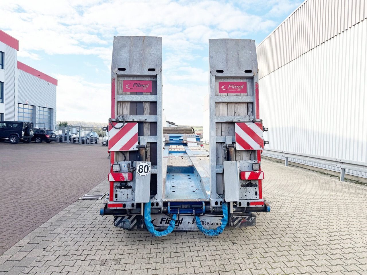Низкорамный полуприцеп для транспортировки тяжёлой техники Fliegl SDS 420 T SDS 420 T, Nachlauflenkachse, Verbr. auf 3m, hydr. Rampen: фото 12