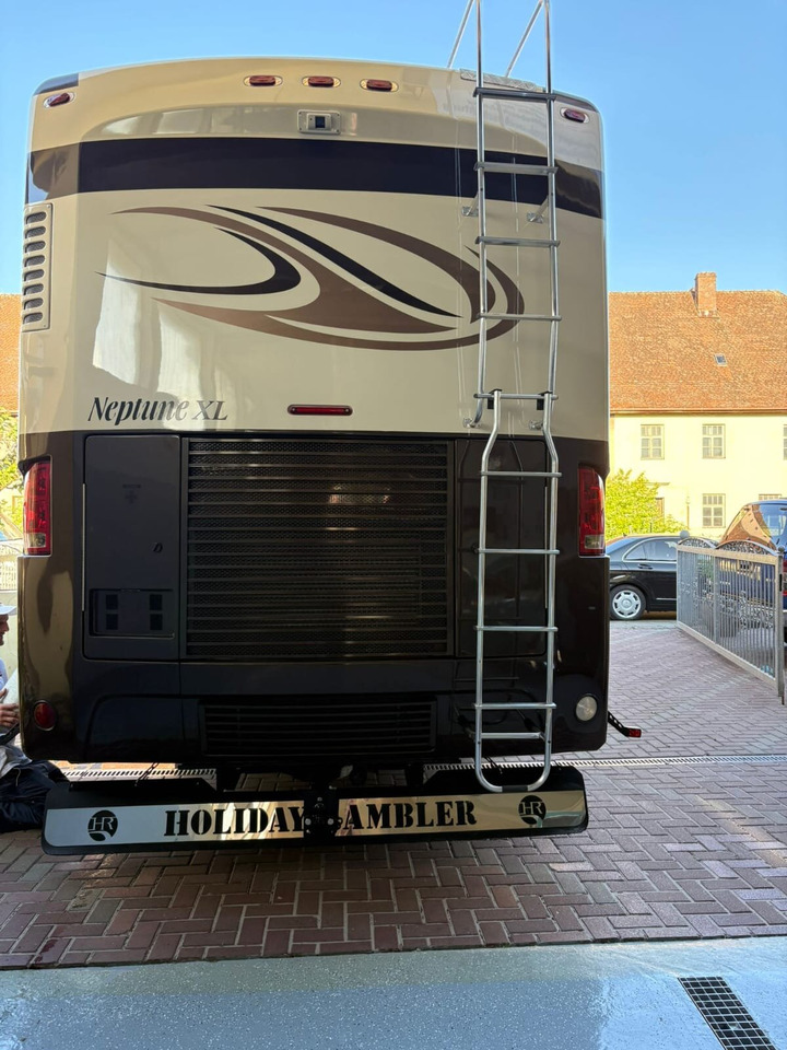 Грузовик Holiday Rambler Neptune XL: фото 13