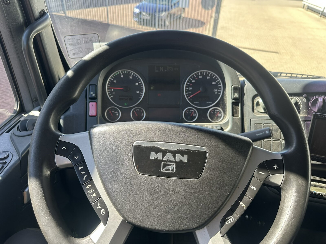 MAN TGA 18.360 LL 4x2 TGA 18.360 LL 4x2, Fahrschule - Грузовик: фото 5 MAN TGA 18.360 LL 4x2 TGA 18.360 LL 4x2, Fahrschule - Грузовик: фото 5