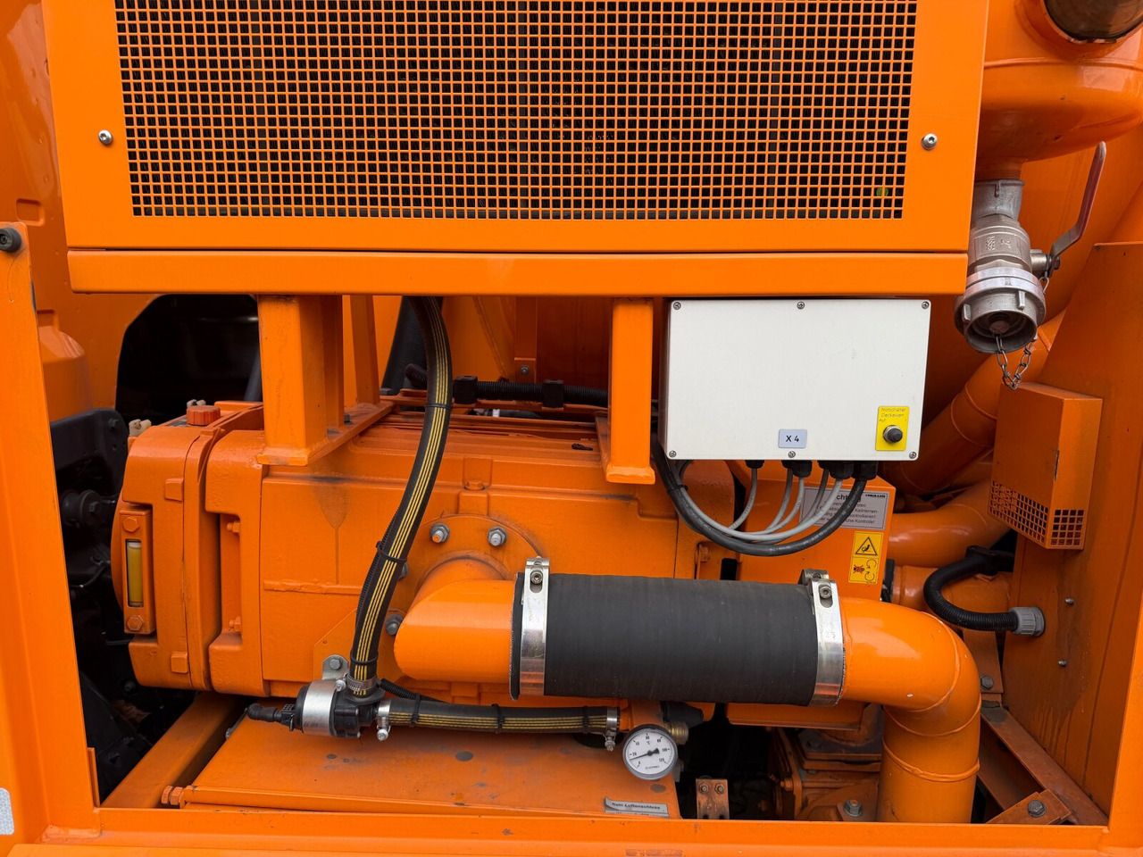 Scania G 320 4x2 G 320 4x2, Müller Vacumaster ca. 5,5m³, Funk - Грузовик: фото 4 Scania G 320 4x2 G 320 4x2, Müller Vacumaster ca. 5,5m³, Funk - Грузовик: фото 4