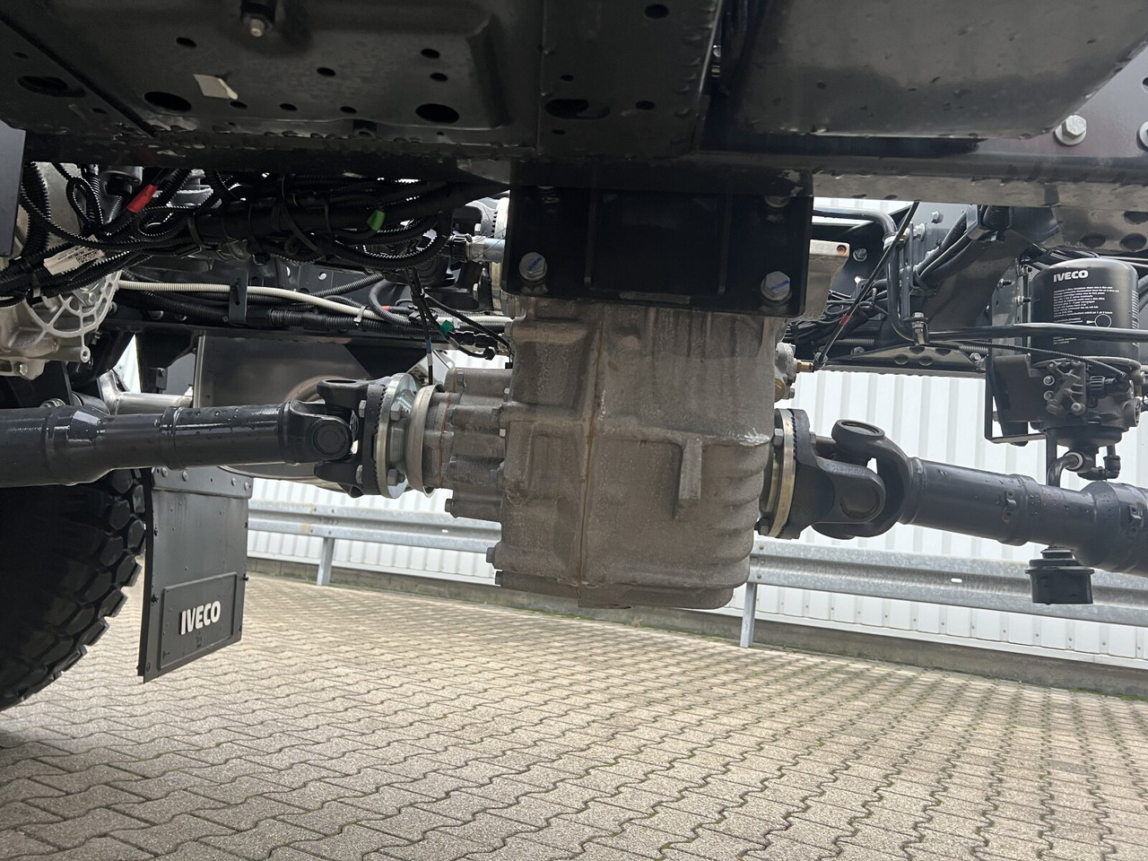 Iveco EuroCargo ML150E24 WS 4x4 EuroCargo ML150E24 WS 4x4, Euro3, mehrfach Vorhanden! - Грузовик-шасси: фото 2 Iveco EuroCargo ML150E24 WS 4x4 EuroCargo ML150E24 WS 4x4, Euro3, mehrfach Vorhanden! - Грузовик-шасси: фото 2