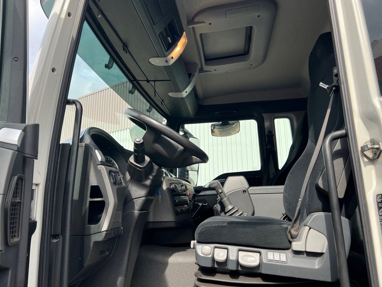 MAN TGS 26.360/400 6x2-4 BL TGS 26.360/400 6x2-4 BL, Lenk-/Lift, Kran Atlas AK 206.3E A5, Funk - Автоманипулятор, Грузовик бортовой/ Платформа: фото 2 MAN TGS 26.360/400 6x2-4 BL TGS 26.360/400 6x2-4 BL, Lenk-/Lift, Kran Atlas AK 206.3E A5, Funk - Автоманипулятор, Грузовик бортовой/ Платформа: фото 2