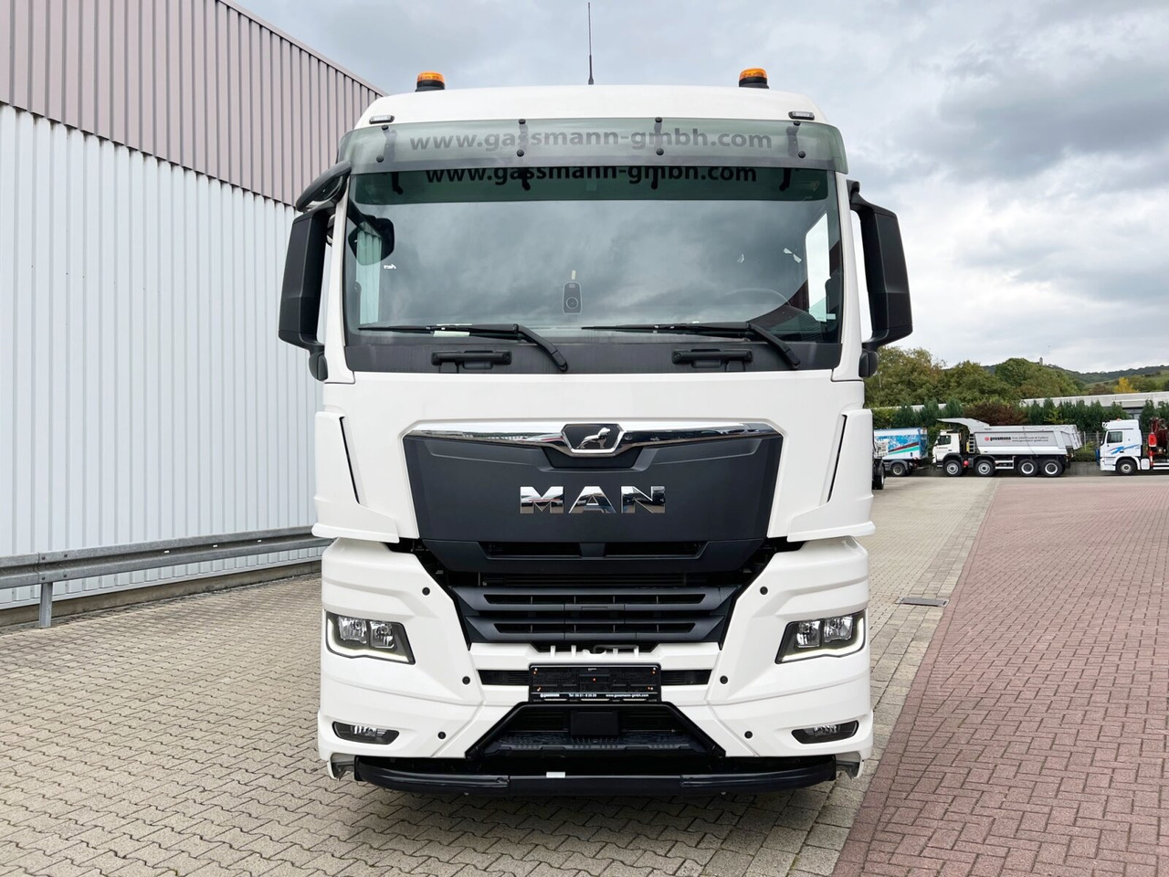 Новый Автоманипулятор, Грузовик бортовой/ Платформа MAN TGX 26.510 6x2-4 LL CH TGX 26.510 6x2-4 LL, Kran Hiab X-HiPro 548 E-8, Lenk-/Liftachse, TwistLock 20Fuß, Funk, Retarder: фото 9 Новый Автоманипулятор, Грузовик бортовой/ Платформа MAN TGX 26.510 6x2-4 LL CH TGX 26.510 6x2-4 LL, Kran Hiab X-HiPro 548 E-8, Lenk-/Liftachse, TwistLock 20Fuß, Funk, Retarder: фото 9