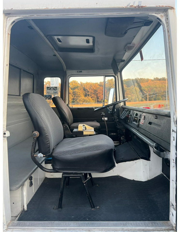 Mercedes-Benz 1923 4x2 Tankwagenzug für Kerosin 40.000l 1923 4x2 Tankwagenzug für Kerosin 40.000l - Грузовик-цистерна: фото 2 Mercedes-Benz 1923 4x2 Tankwagenzug für Kerosin 40.000l 1923 4x2 Tankwagenzug für Kerosin 40.000l - Грузовик-цистерна: фото 2