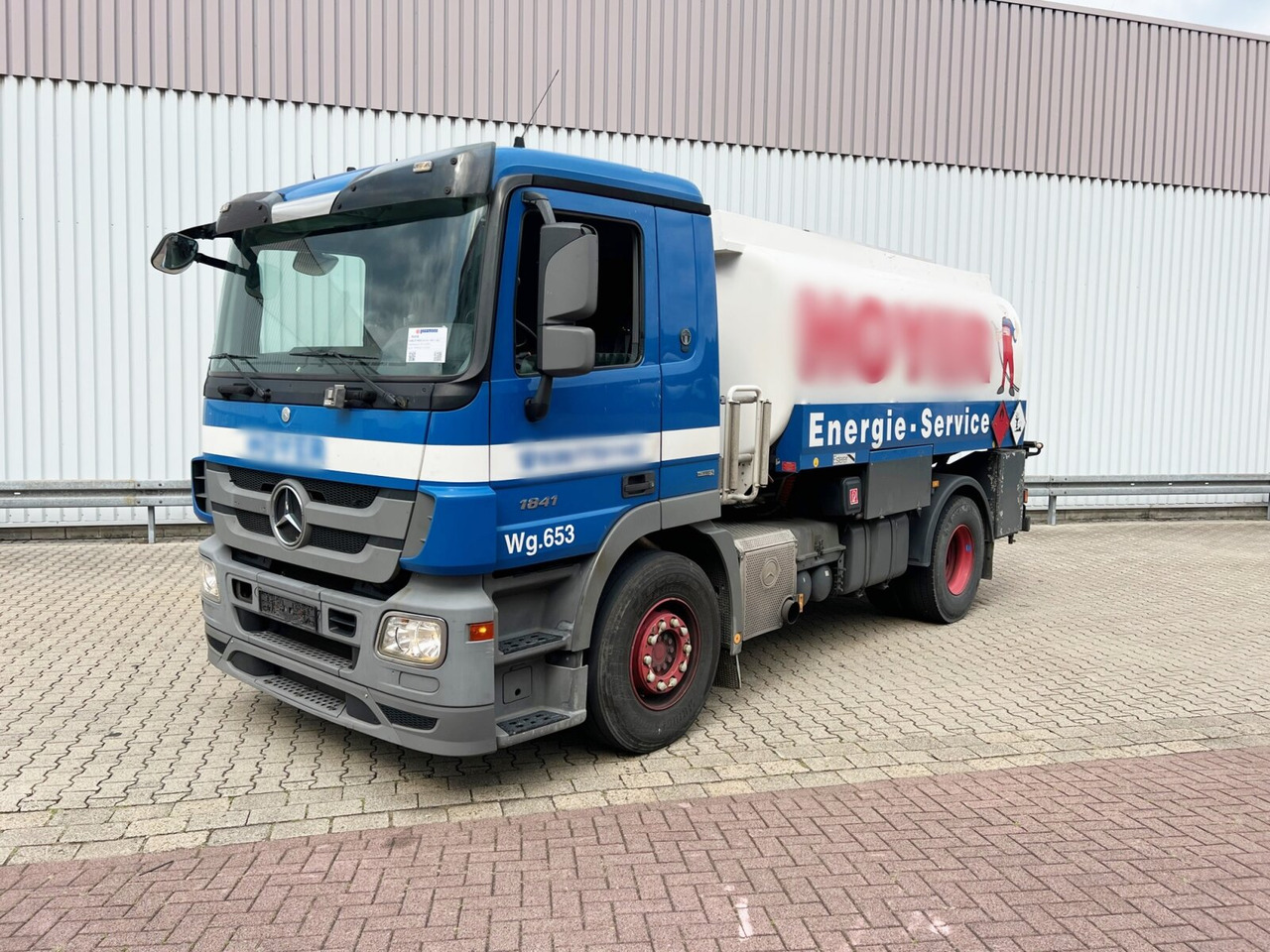 Mercedes-Benz Actros 1841 L 4x2 Actros 1841 L 4x2, Esterer-Tankaufbau, 3 Kammern, 14.000l, ADR - Грузовик-цистерна: фото 1 Mercedes-Benz Actros 1841 L 4x2 Actros 1841 L 4x2, Esterer-Tankaufbau, 3 Kammern, 14.000l, ADR - Грузовик-цистерна: фото 1