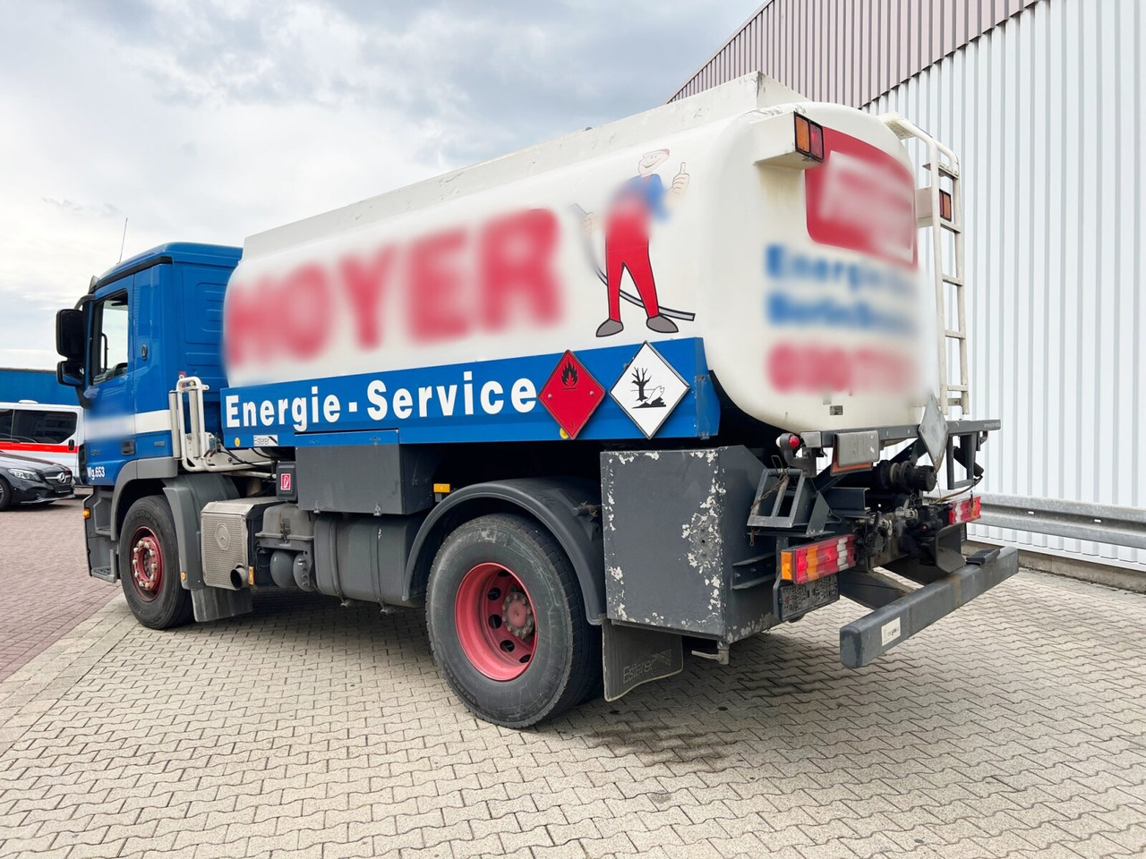Mercedes-Benz Actros 1841 L 4x2 Actros 1841 L 4x2, Esterer-Tankaufbau, 3 Kammern, 14.000l, ADR - Грузовик-цистерна: фото 3 Mercedes-Benz Actros 1841 L 4x2 Actros 1841 L 4x2, Esterer-Tankaufbau, 3 Kammern, 14.000l, ADR - Грузовик-цистерна: фото 3
