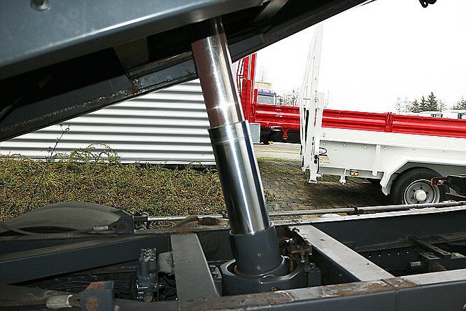 Mercedes-Benz Actros 1841L 4x2 1841L 4x2 Lück Getreidekipper, Retarder, MP3, 2x VORH.! - Самосвал: фото 5 Mercedes-Benz Actros 1841L 4x2 1841L 4x2 Lück Getreidekipper, Retarder, MP3, 2x VORH.! - Самосвал: фото 5
