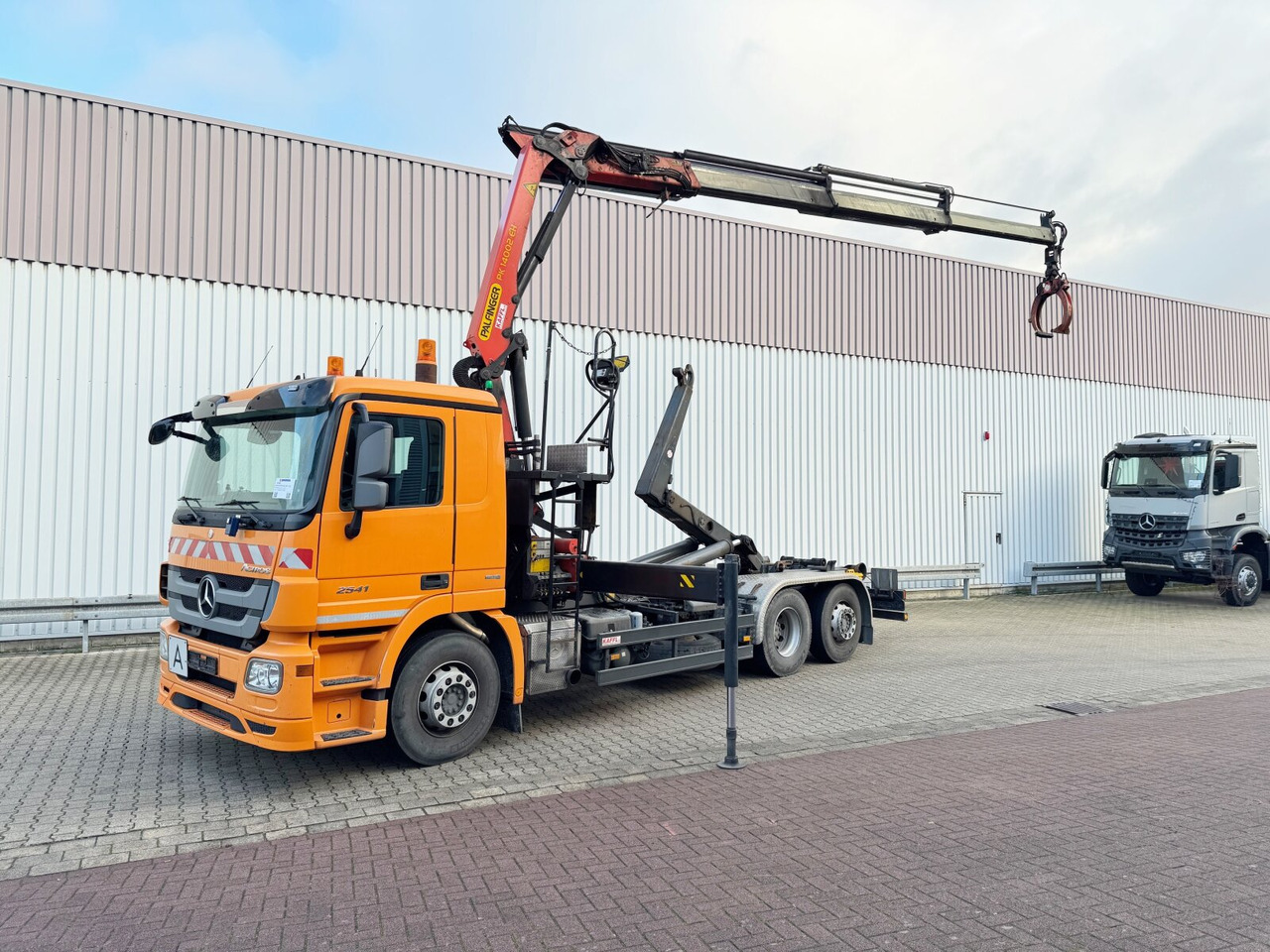 Mercedes-Benz Actros 2541 L 6x2 Actros 2541 L 6x2, Lenkachse, Meiller RK 20.65, Kran Palfinger PK 14002-EH, Funk - Крюковой мультилифт, Автоманипулятор: фото 1 Mercedes-Benz Actros 2541 L 6x2 Actros 2541 L 6x2, Lenkachse, Meiller RK 20.65, Kran Palfinger PK 14002-EH, Funk - Крюковой мультилифт, Автоманипулятор: фото 1