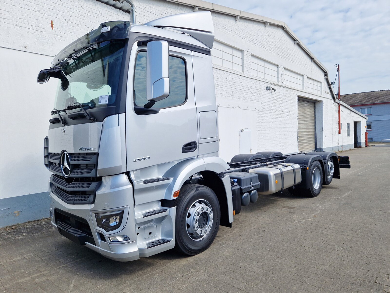 Mercedes-Benz Actros 2553 LL 6x2 Actros 2553 LL 6x2, Retarder, Liftachse, MultimediaCockpit, LED, Navi в лизинг Mercedes-Benz Actros 2553 LL 6x2 Actros 2553 LL 6x2, Retarder, Liftachse, MultimediaCockpit, LED, Navi: фото 6