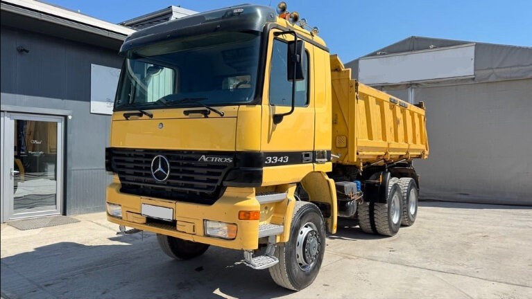 Mercedes-Benz Actros 3343 AK 6x6 - Самосвал: фото 1 Mercedes-Benz Actros 3343 AK 6x6 - Самосвал: фото 1