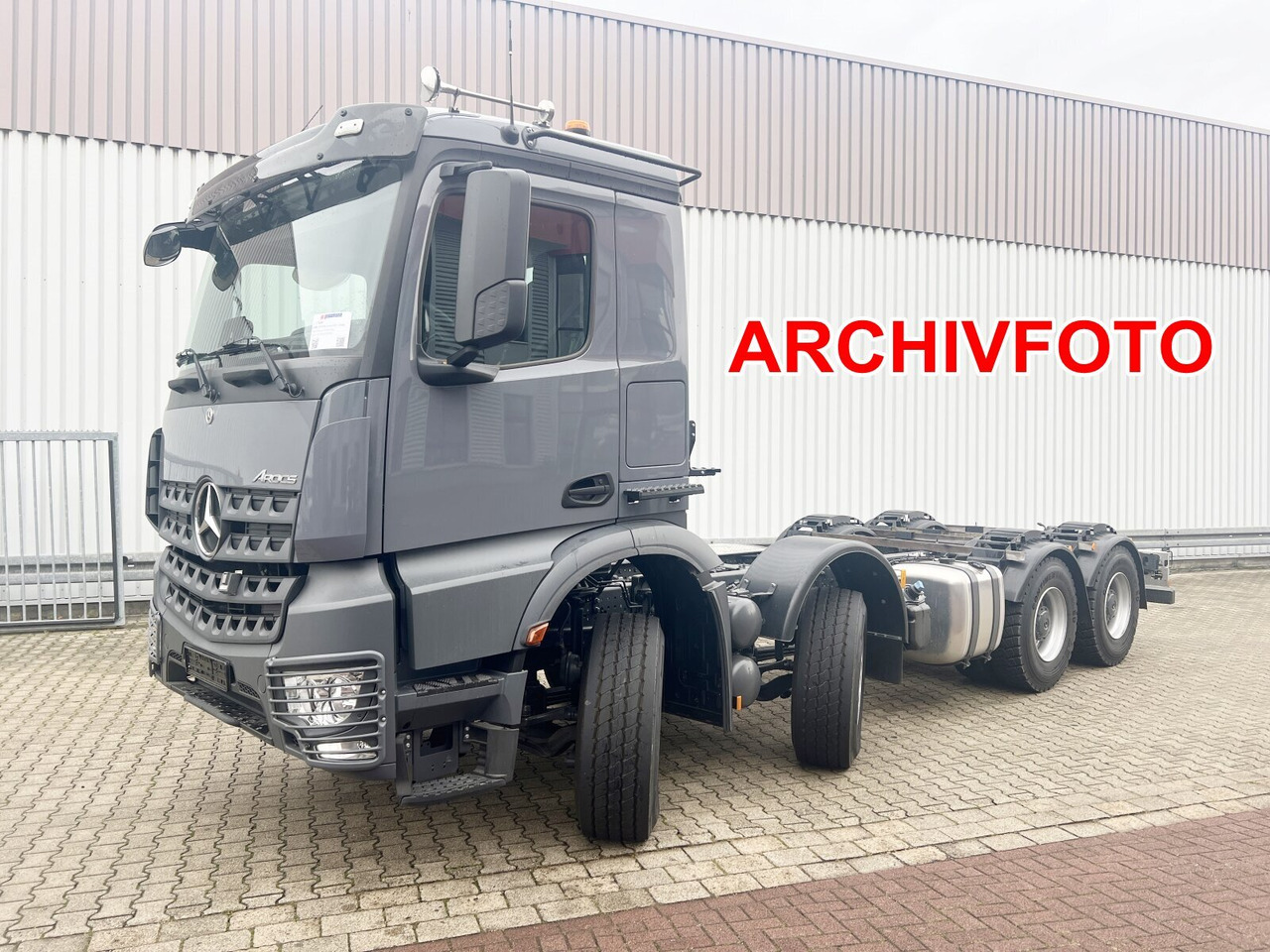 Mercedes-Benz Arocs 3253 L 8x4/4 Arocs 3253 L 8x4/4, MultimediaCockpit, Navi, Motorabtrieb - Грузовик-шасси: фото 1 Mercedes-Benz Arocs 3253 L 8x4/4 Arocs 3253 L 8x4/4, MultimediaCockpit, Navi, Motorabtrieb - Грузовик-шасси: фото 1