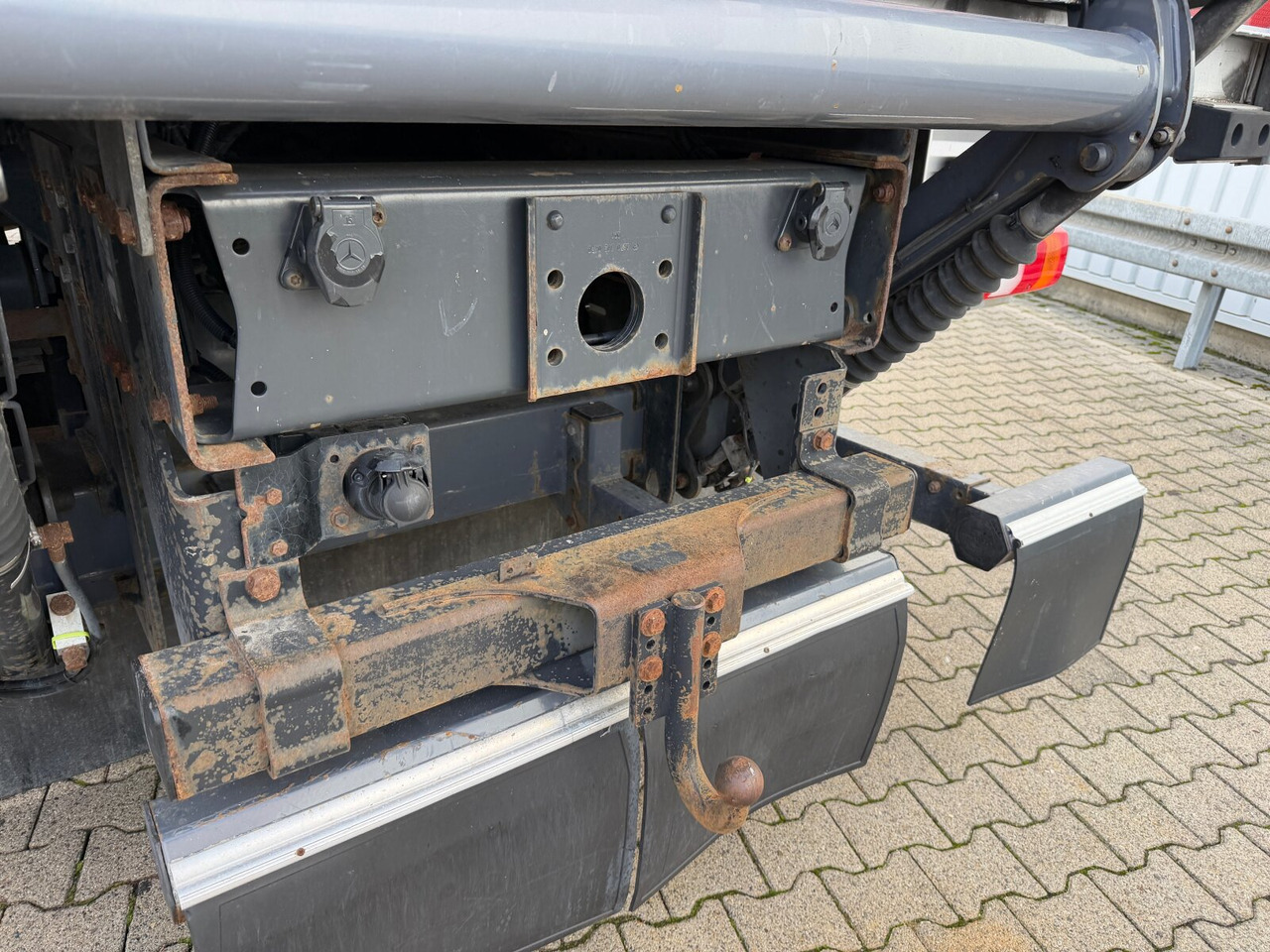 Mercedes-Benz Atego 1330 4x4 Atego 1330 4x4, Iso-Koffer mit Heizung, LBW - Грузовик с закрытым кузовом: фото 4 Mercedes-Benz Atego 1330 4x4 Atego 1330 4x4, Iso-Koffer mit Heizung, LBW - Грузовик с закрытым кузовом: фото 4