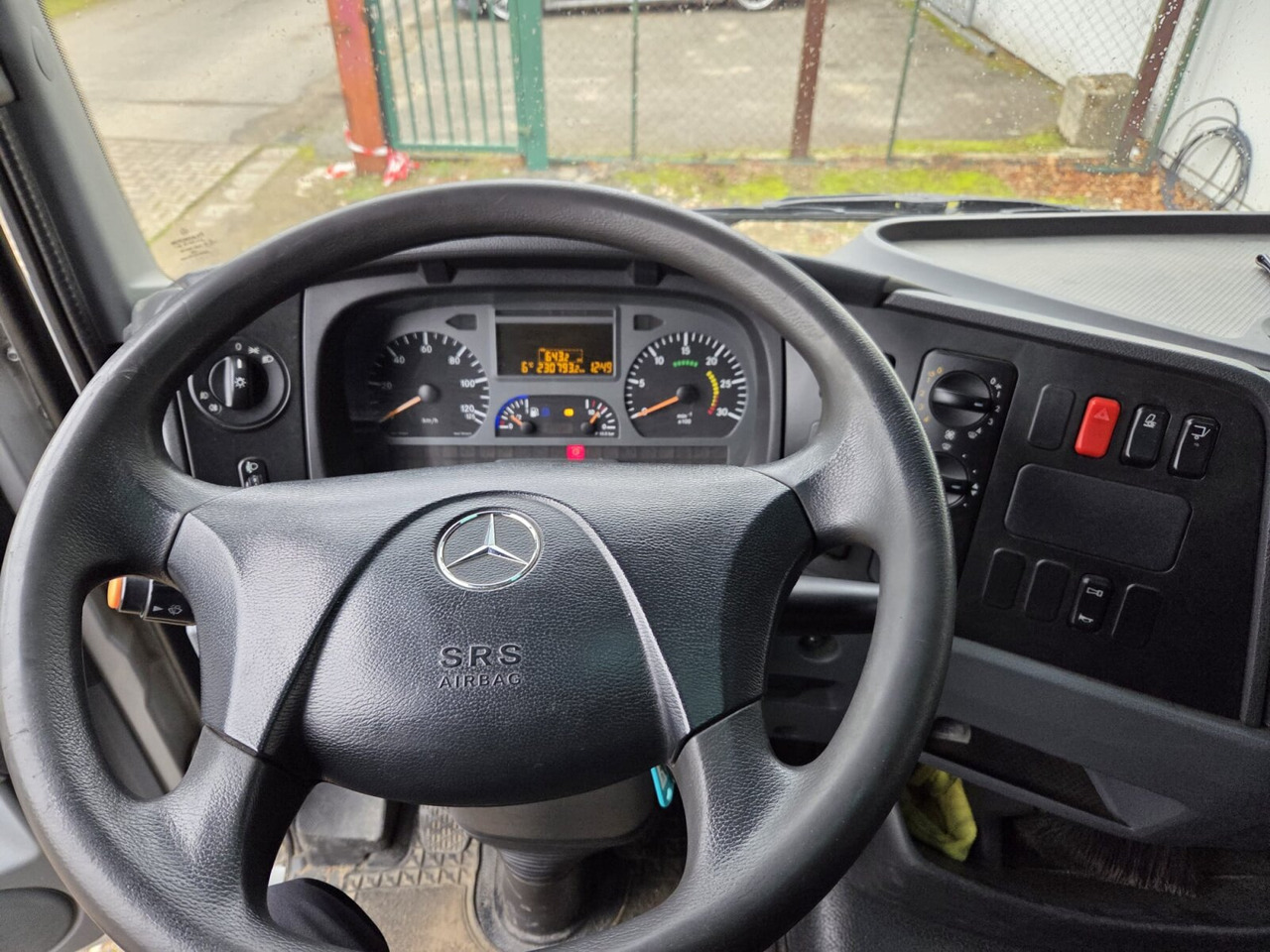 Mercedes-Benz Atego 818 4x2 Atego 818 4x2, Fahrschulausstattung, Sörensen LBW, 2x AHK - Грузовик с закрытым кузовом: фото 4 Mercedes-Benz Atego 818 4x2 Atego 818 4x2, Fahrschulausstattung, Sörensen LBW, 2x AHK - Грузовик с закрытым кузовом: фото 4