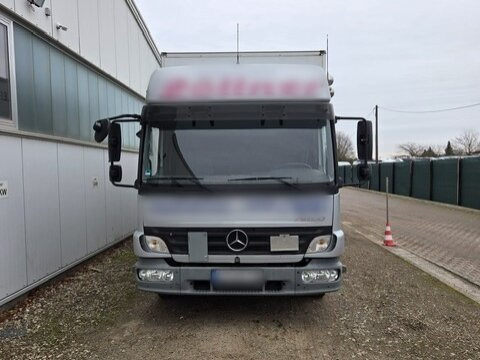 Mercedes-Benz Atego 818 4x2 Atego 818 4x2, Fahrschulausstattung, Sörensen LBW, 2x AHK - Грузовик с закрытым кузовом: фото 2 Mercedes-Benz Atego 818 4x2 Atego 818 4x2, Fahrschulausstattung, Sörensen LBW, 2x AHK - Грузовик с закрытым кузовом: фото 2
