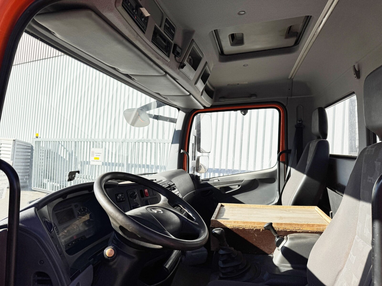 Mercedes-Benz Atego 818 K 4x2 Atego 818 K 4x2, 2x AHK - Самосвал: фото 2 Mercedes-Benz Atego 818 K 4x2 Atego 818 K 4x2, 2x AHK - Самосвал: фото 2
