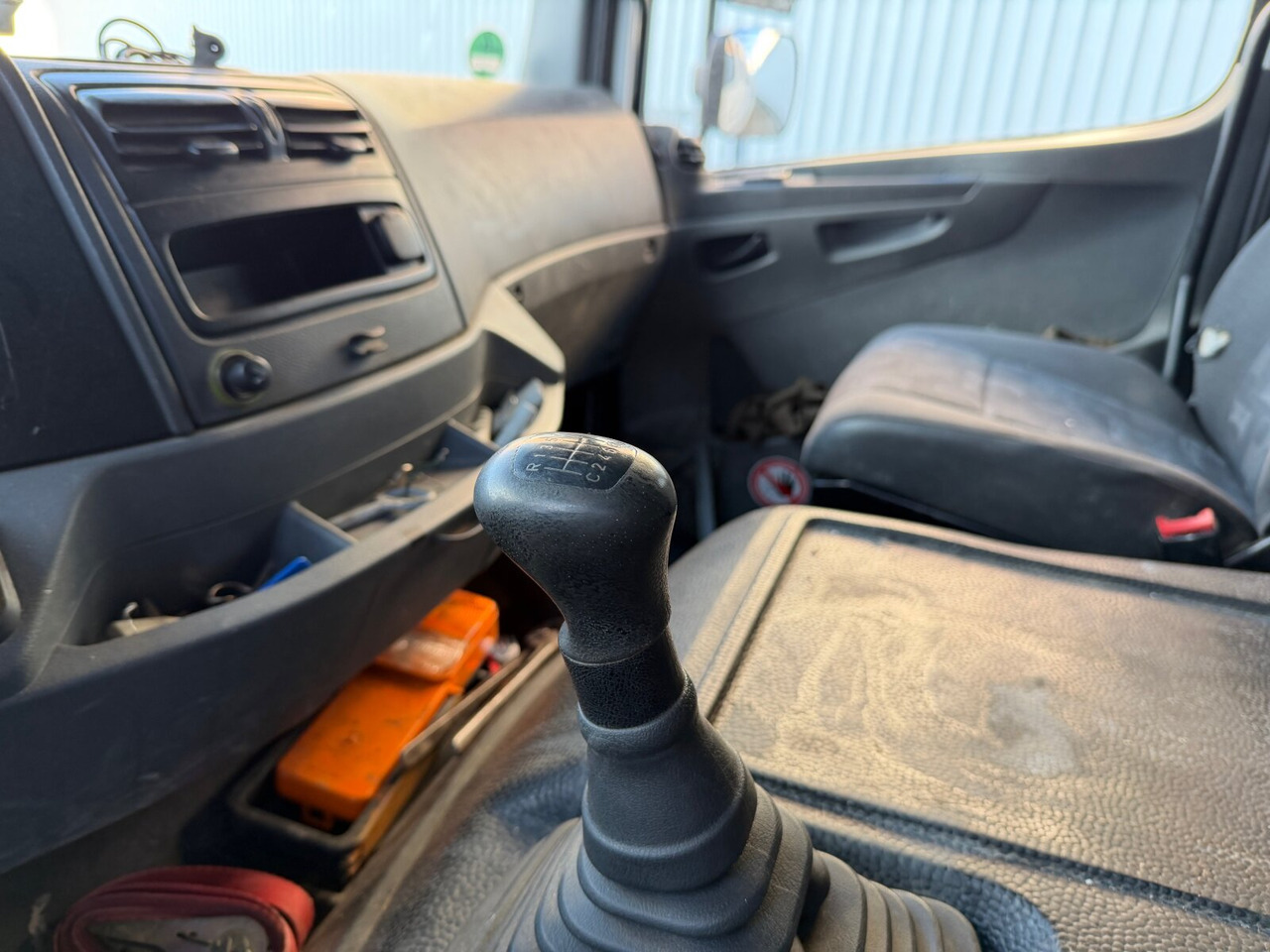 Mercedes-Benz Axor 1829 L 4x2 Axor 1829 L 4x2, 6-Sitzer - Грузовик бортовой/ Платформа: фото 3 Mercedes-Benz Axor 1829 L 4x2 Axor 1829 L 4x2, 6-Sitzer - Грузовик бортовой/ Платформа: фото 3