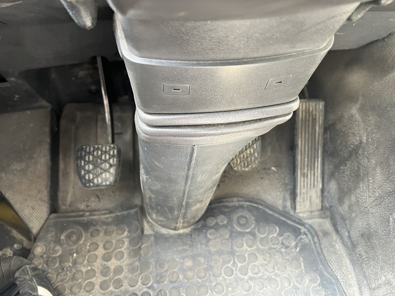 Mercedes-Benz SK II 2638/44 A 6x6 SK II 2638/44 A 6x6, V8, Retarder - Грузовик-шасси: фото 4 Mercedes-Benz SK II 2638/44 A 6x6 SK II 2638/44 A 6x6, V8, Retarder - Грузовик-шасси: фото 4