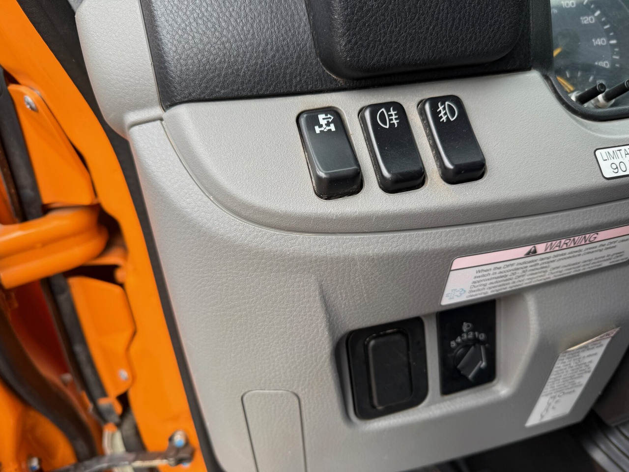 Mitsubishi Fuso 6C18D 4x4 Doka Fuso 6C18D 4x4 Doka в лизинг Mitsubishi Fuso 6C18D 4x4 Doka Fuso 6C18D 4x4 Doka: фото 6