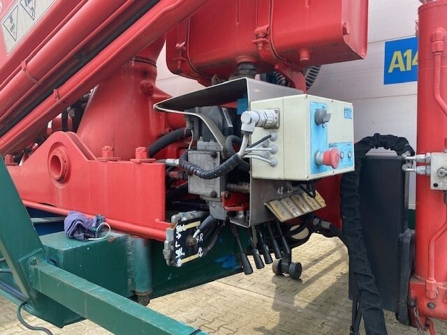 SCHELLING 504 H 22 SCHELLING 504 H 22 mit Kran Ferrari 708, 7m/t - Полуприцеп бортовой/ Платформа: фото 3 SCHELLING 504 H 22 SCHELLING 504 H 22 mit Kran Ferrari 708, 7m/t - Полуприцеп бортовой/ Платформа: фото 3