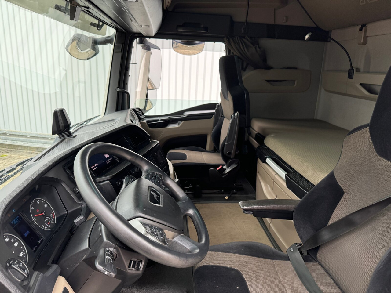 MAN TGX 33.510 6x4 BL SA TGX 33.510 6x4 BL SA, Retarder, GX-Fahrerhaus - Тягач: фото 3 MAN TGX 33.510 6x4 BL SA TGX 33.510 6x4 BL SA, Retarder, GX-Fahrerhaus - Тягач: фото 3