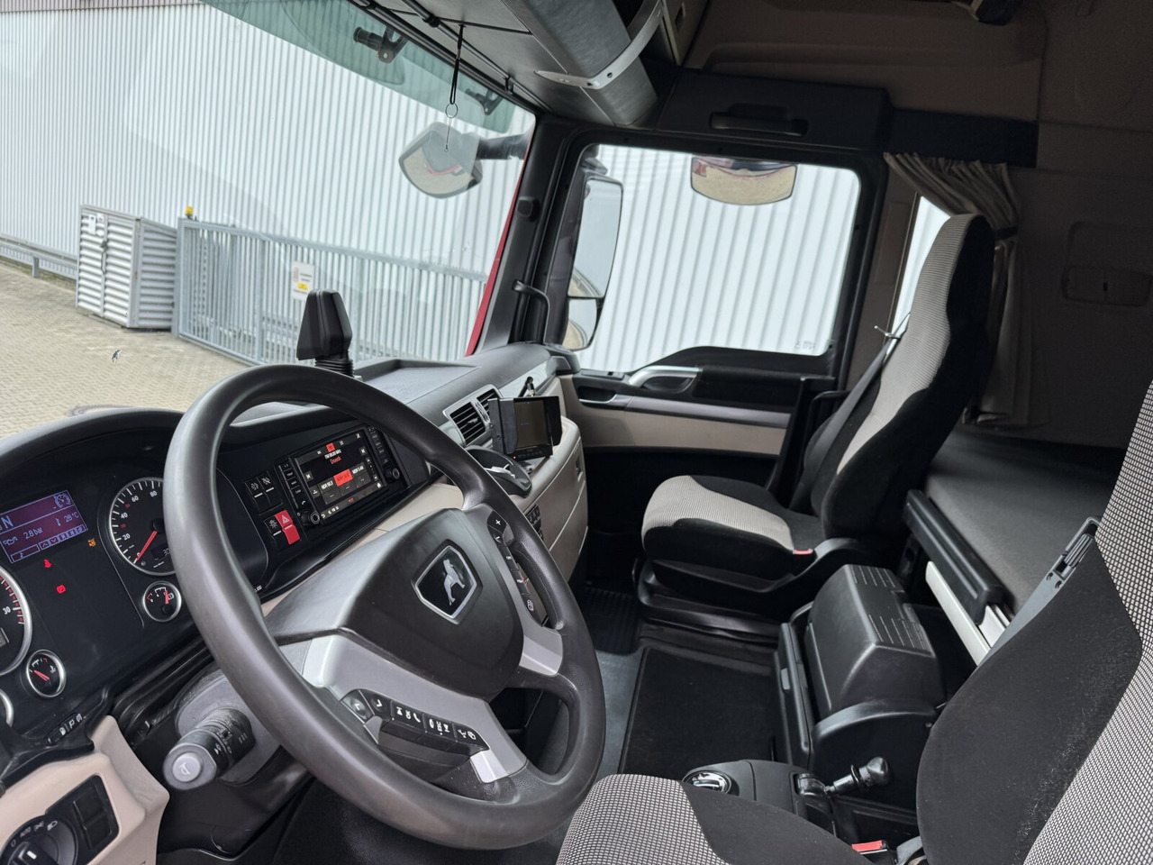 MAN TGX 33.640 6X4 BLS TGX 33.640 6X4 BLS, Retarder, Hydraulik, 70t - Тягач: фото 4 MAN TGX 33.640 6X4 BLS TGX 33.640 6X4 BLS, Retarder, Hydraulik, 70t - Тягач: фото 4