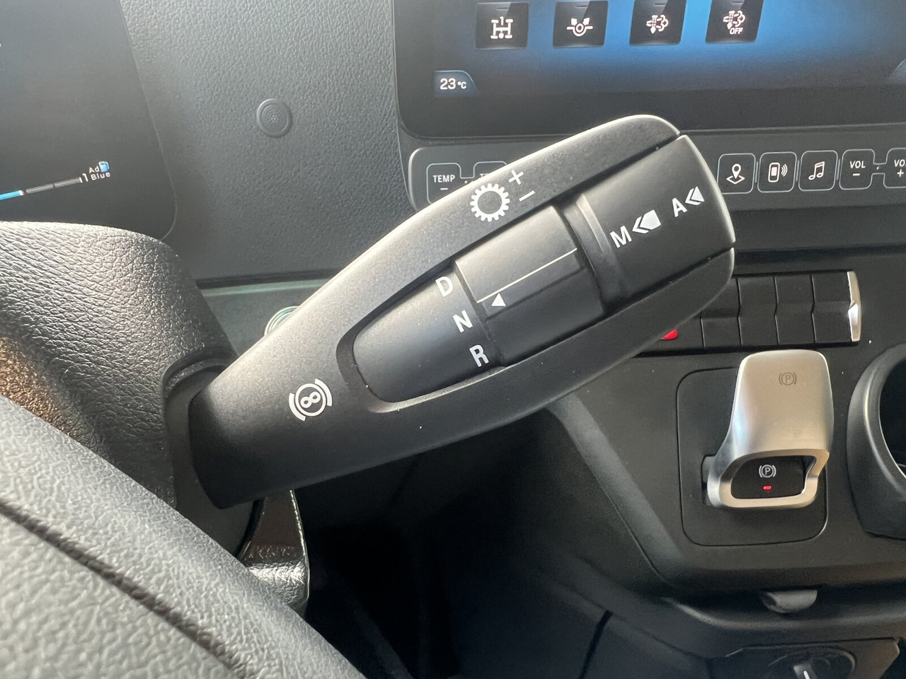 Mercedes-Benz Actros 3363 LS 6x4 Actros 3363 LS 6x4, Retarder, SoloStar, MultimediaCockpit, Navi, LED - Тягач: фото 4 Mercedes-Benz Actros 3363 LS 6x4 Actros 3363 LS 6x4, Retarder, SoloStar, MultimediaCockpit, Navi, LED - Тягач: фото 4