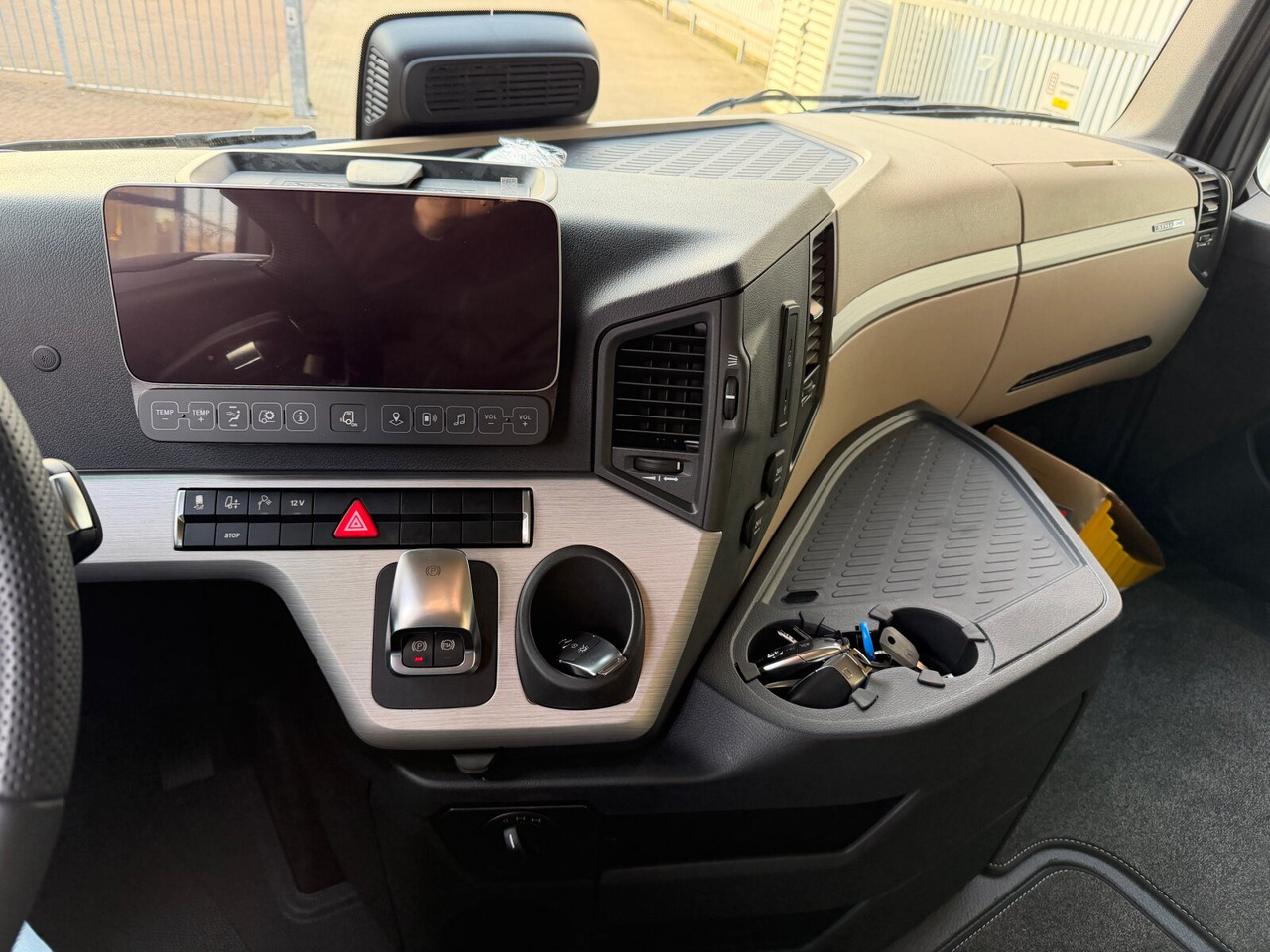 Mercedes-Benz Actros 3363 LS 6x4 Actros 3363 LS 6x4, Retarder, SoloStar, MultimediaCockpit, Navi, LED - Тягач: фото 3 Mercedes-Benz Actros 3363 LS 6x4 Actros 3363 LS 6x4, Retarder, SoloStar, MultimediaCockpit, Navi, LED - Тягач: фото 3