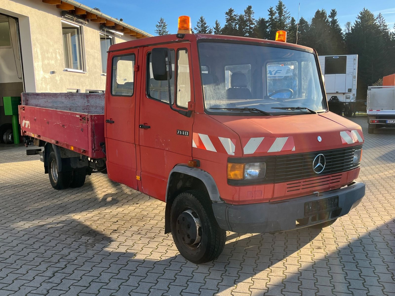 Mercedes-Benz 714D Doka Pritsche - Малотоннажный бортовой грузовик, Грузопассажирский фургон: фото 2 Mercedes-Benz 714D Doka Pritsche - Малотоннажный бортовой грузовик, Грузопассажирский фургон: фото 2