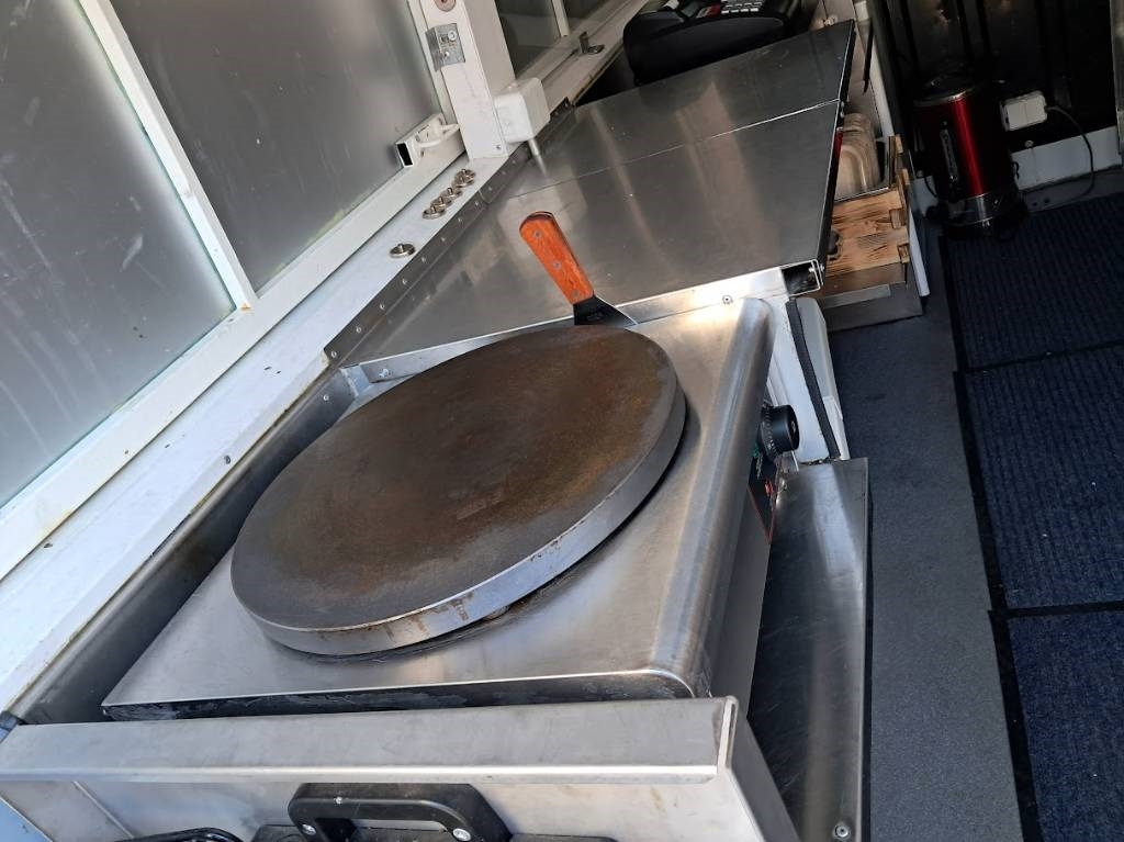 Торговый грузовик, Фургон Nissan NV 400 Food Truck Gilli/Katukeittiö auto: фото 10 Торговый грузовик, Фургон Nissan NV 400 Food Truck Gilli/Katukeittiö auto: фото 10