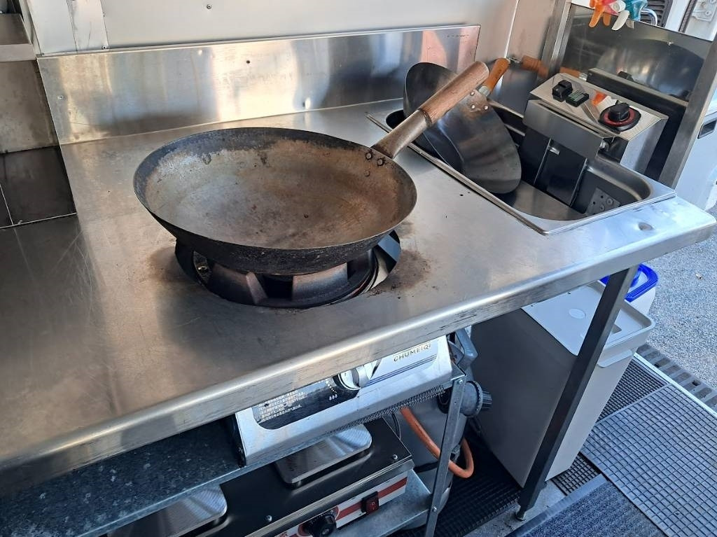 Торговый грузовик, Фургон Nissan NV 400 Food Truck Gilli/Katukeittiö auto: фото 19 Торговый грузовик, Фургон Nissan NV 400 Food Truck Gilli/Katukeittiö auto: фото 19