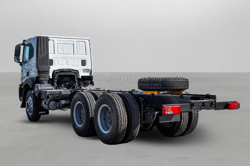 Iveco T-WAY AT380T47H 6x4 R24 Tyres Chassis - Barcelona Stock - Грузовик-шасси: фото 4 Iveco T-WAY AT380T47H 6x4 R24 Tyres Chassis - Barcelona Stock - Грузовик-шасси: фото 4