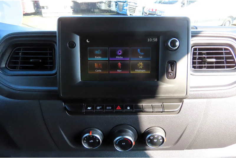 Фургон Renault Master 10,5 m 3 SEATS, KLUBB, 3500 kg, euro6: фото 15 Фургон Renault Master 10,5 m 3 SEATS, KLUBB, 3500 kg, euro6: фото 15