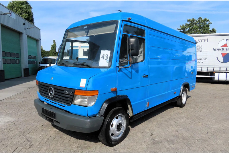 Mercedes-Benz Vario 812D - Цельнометаллический фургон: фото 1 Mercedes-Benz Vario 812D - Цельнометаллический фургон: фото 1