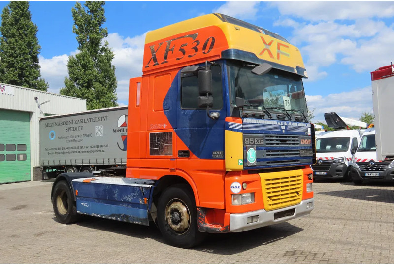 DAF XF 530 type E4, Manual!!! - Тягач: фото 1 DAF XF 530 type E4, Manual!!! - Тягач: фото 1